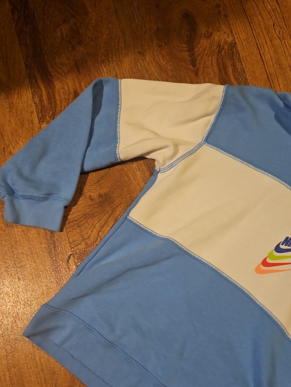 Girls Nike Hoodie Size Small - Picture 2 of 7